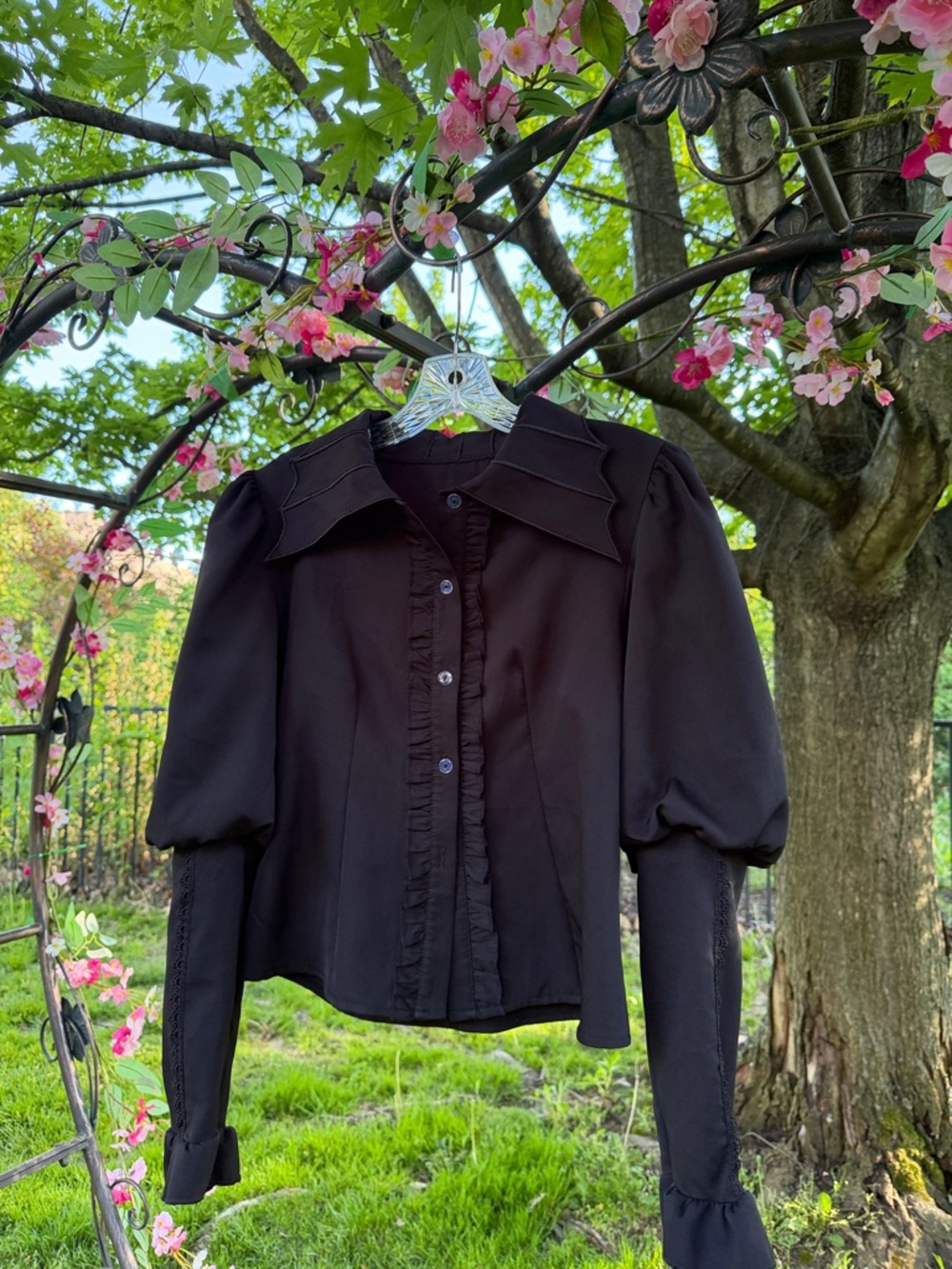 Sleep Doll Goth Black Puff-Sleeve Button Front Top Small